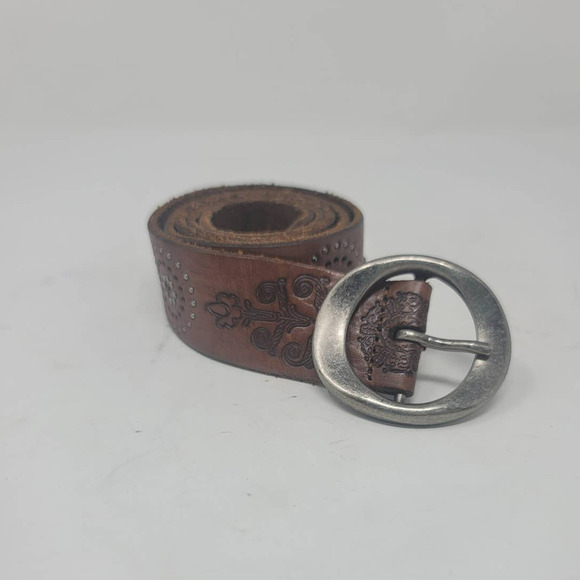 Authentic Fossil Leather Adjustable Belt Size 38 Studded Medallion Brown - Picture 1 of 7